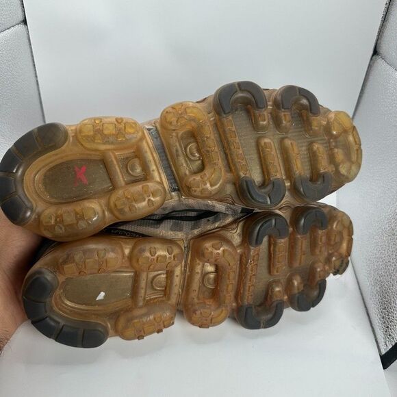 Nike Air VaporMax 2019 Black Metallic Gold Shoes Mens Size 11 Running AR6631-002